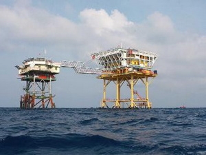 Tri ân, tặng quà thân nhân của 9 liệt sĩ Nhà giàn DK1